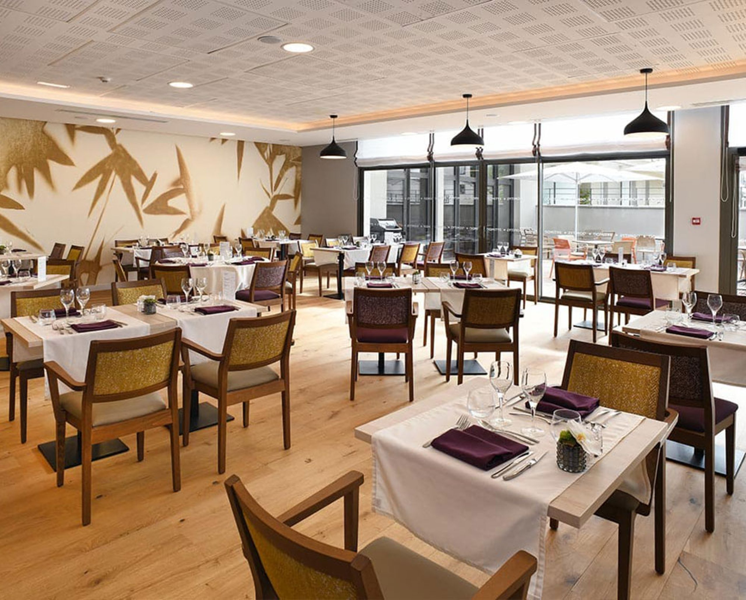 staff-restaurant-pour-residence-senior-6