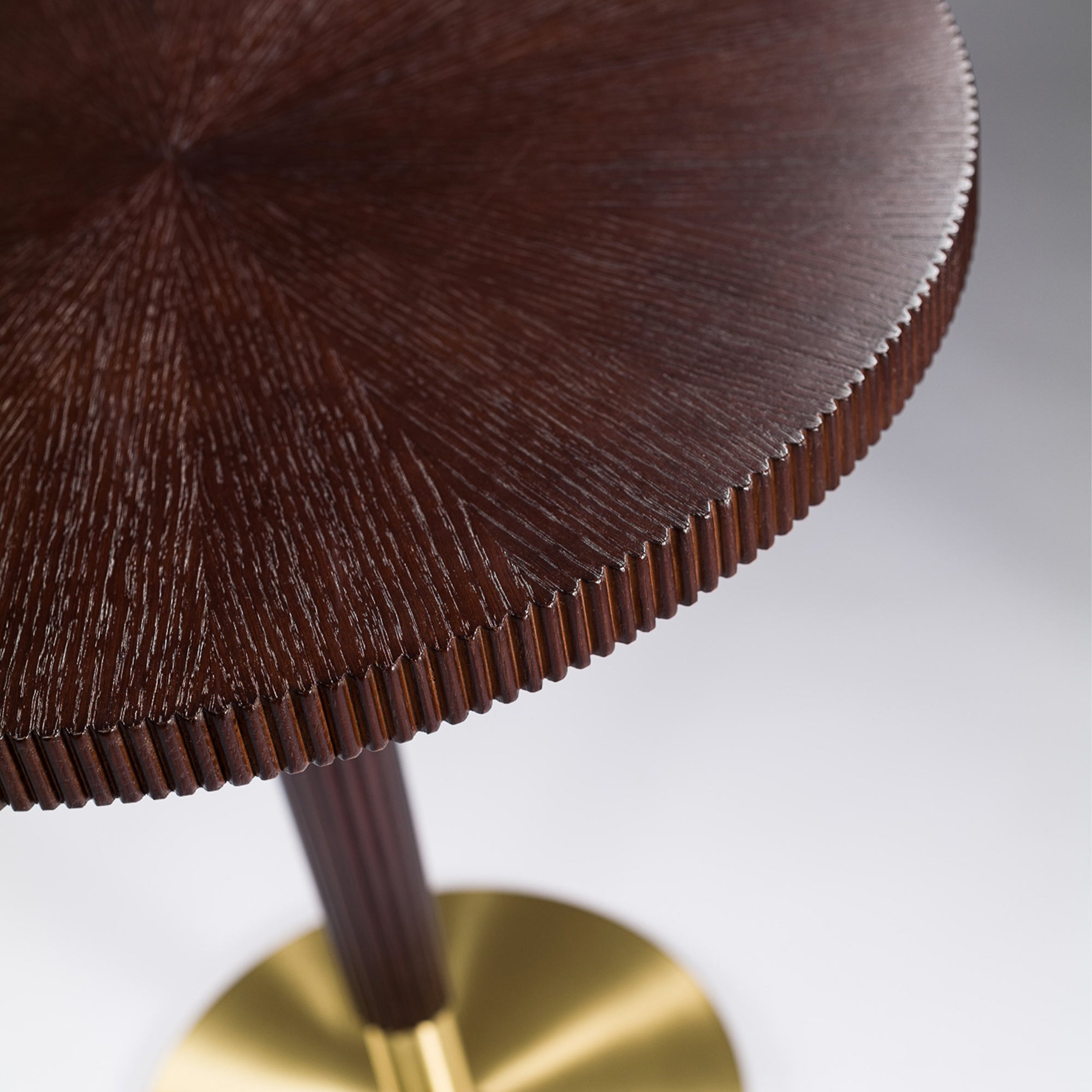 Lama Table