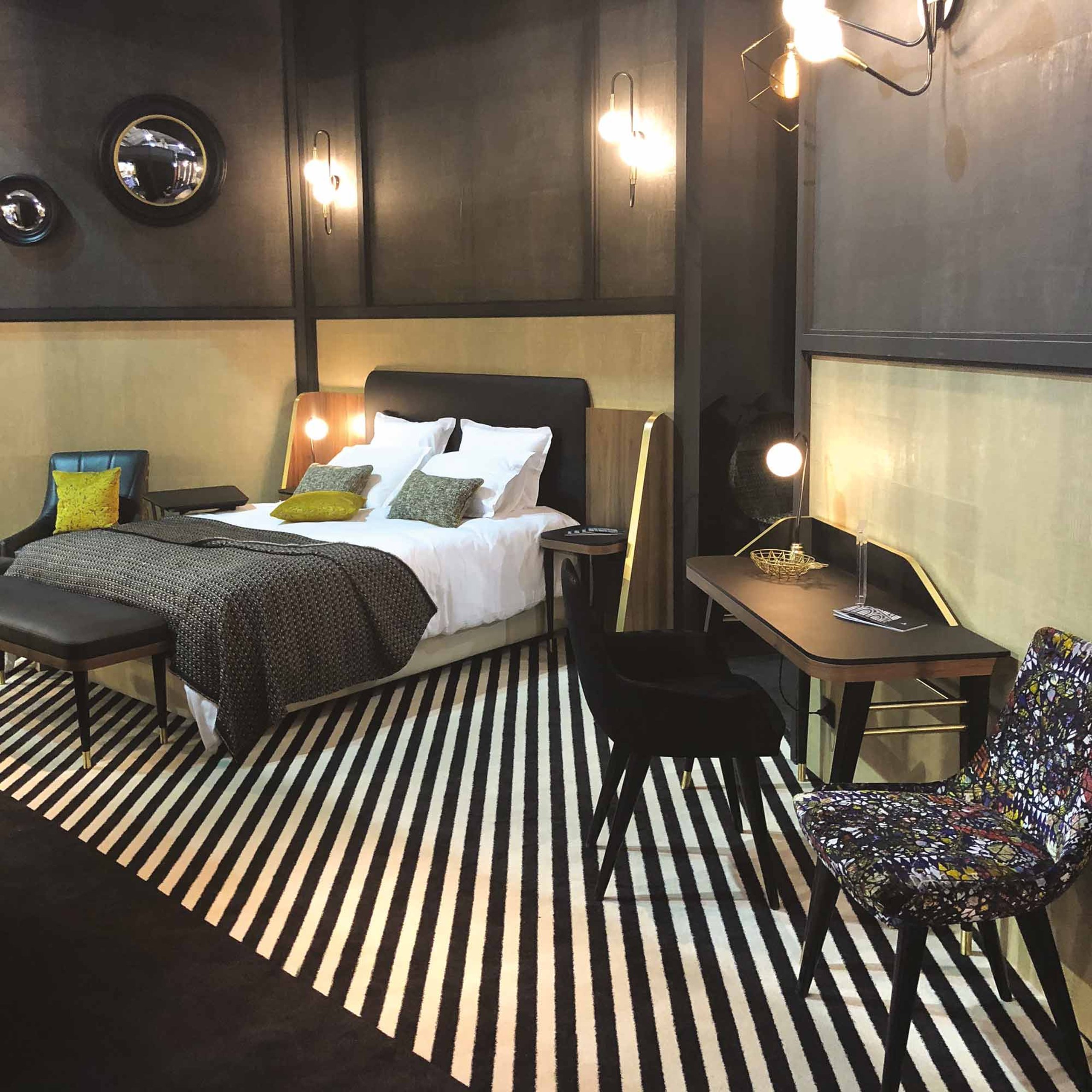 Belle-Epoque Headboard
